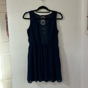 Doe & Rae lace detailed dress size Large